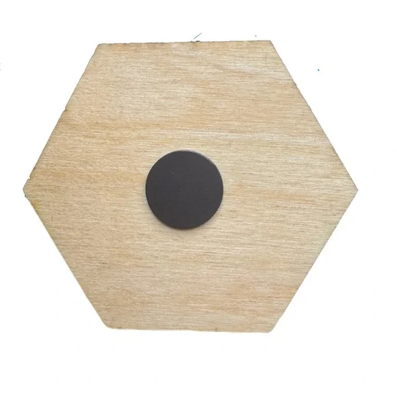 Snoopy and Friends Wood Engraved Holiday Magnet - Choose 1 - Picture 7 of 8